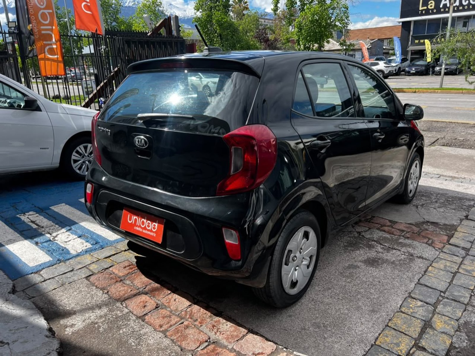 Kia MORNING 2021 - Foto 5 de 10