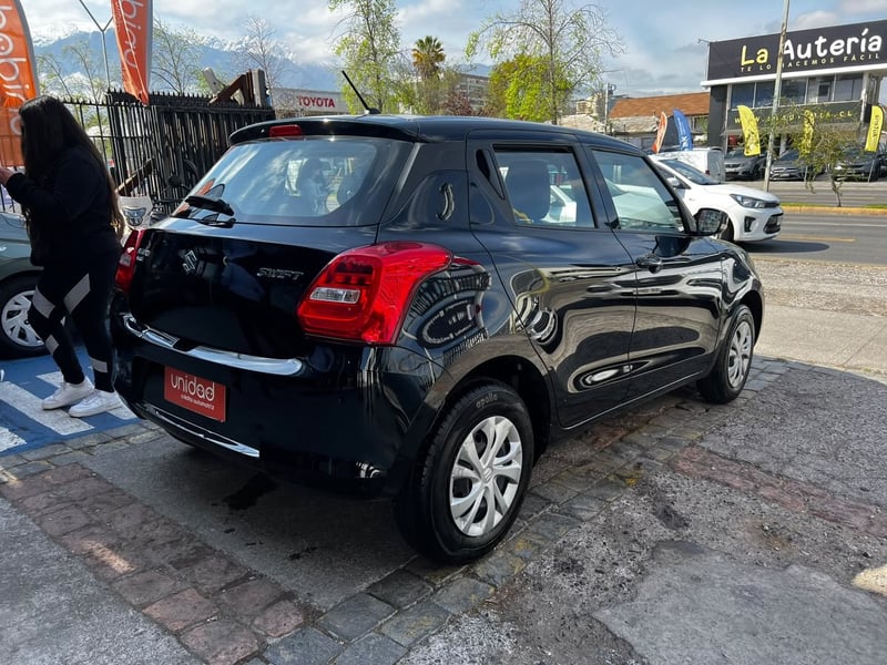 Suzuki SWIFT 2023 - Imagen 6 de 10