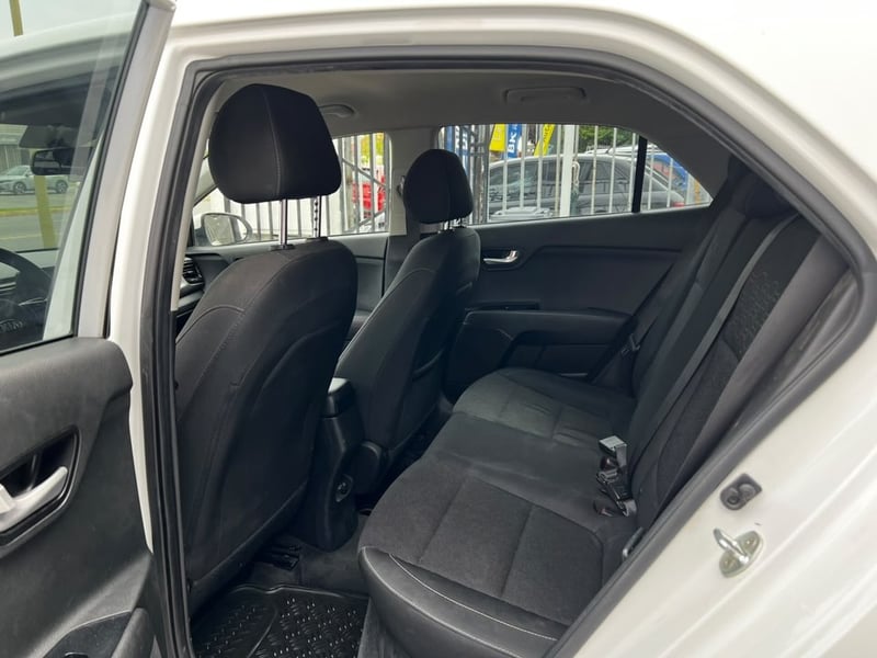 Kia RIO 2019 - Imagen 8 de 10