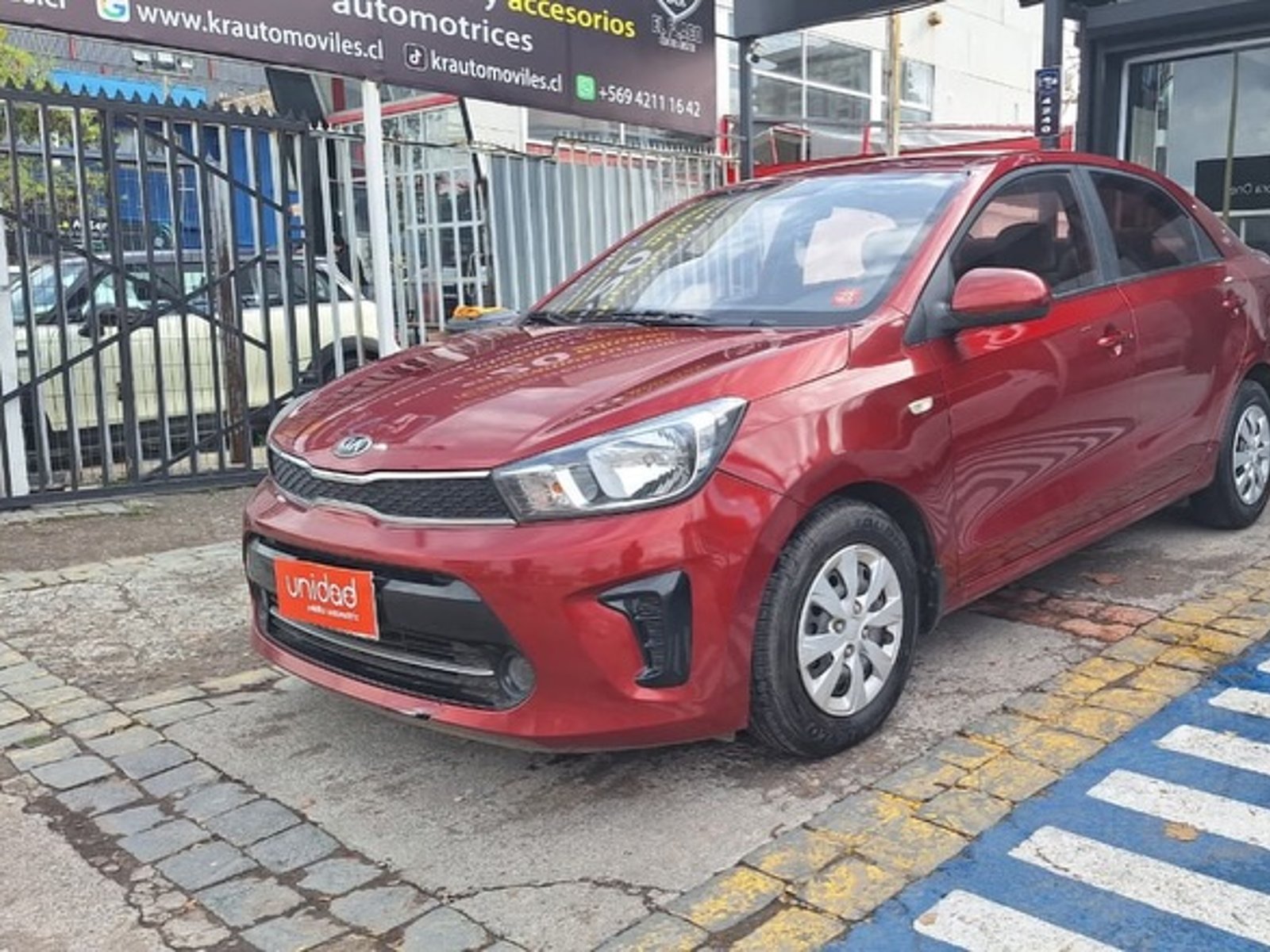 Kia SOLUTO 2020 - Foto 4 de 10
