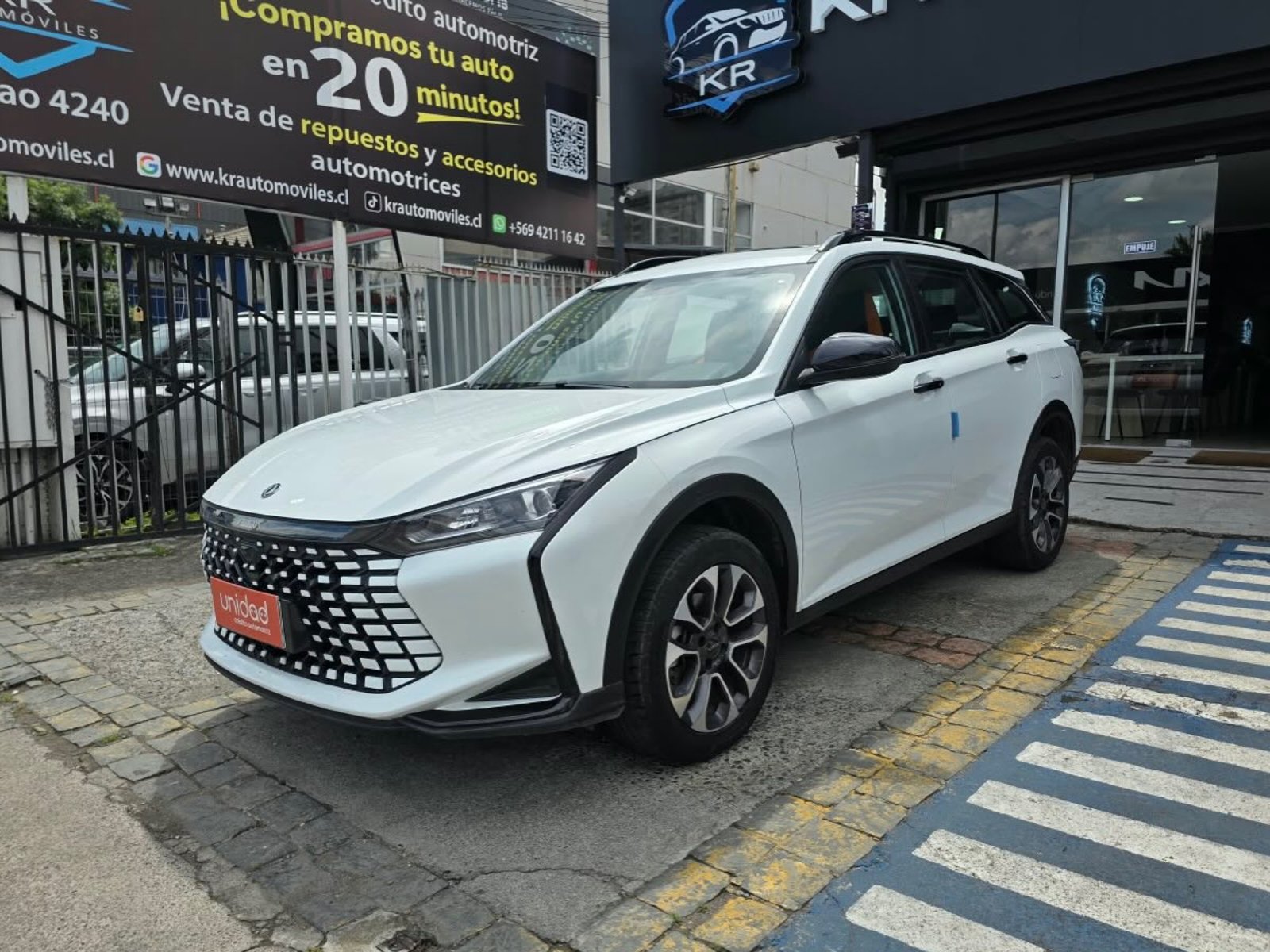 Dongfeng AEOLUS 2024 - Foto 3 de 10