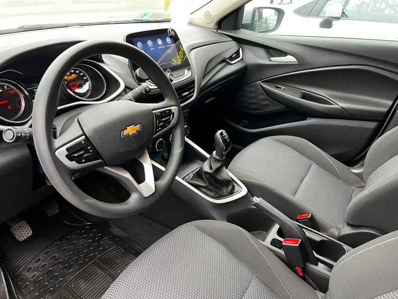 Chevrolet ÓNIX 2023 - Imagen 8 de 10