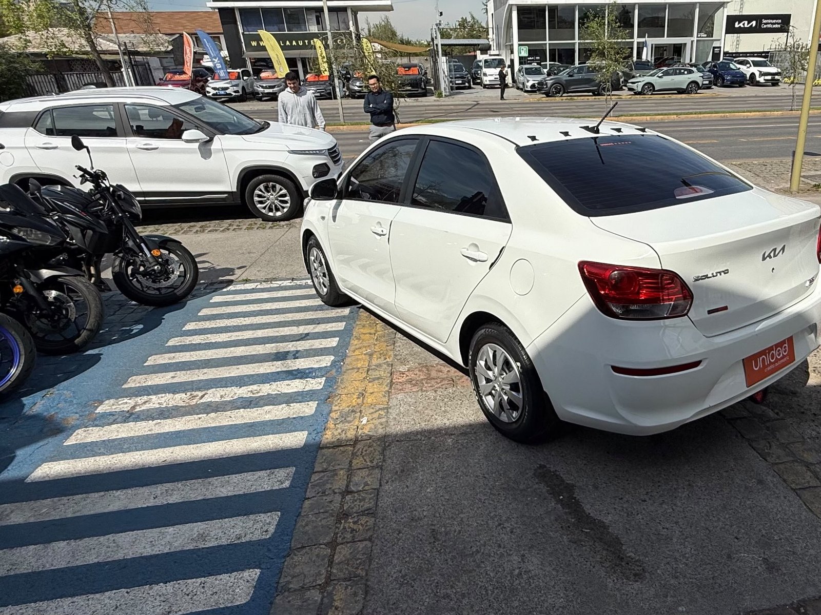 Kia SOLUTO 2022 - Foto 4 de 9