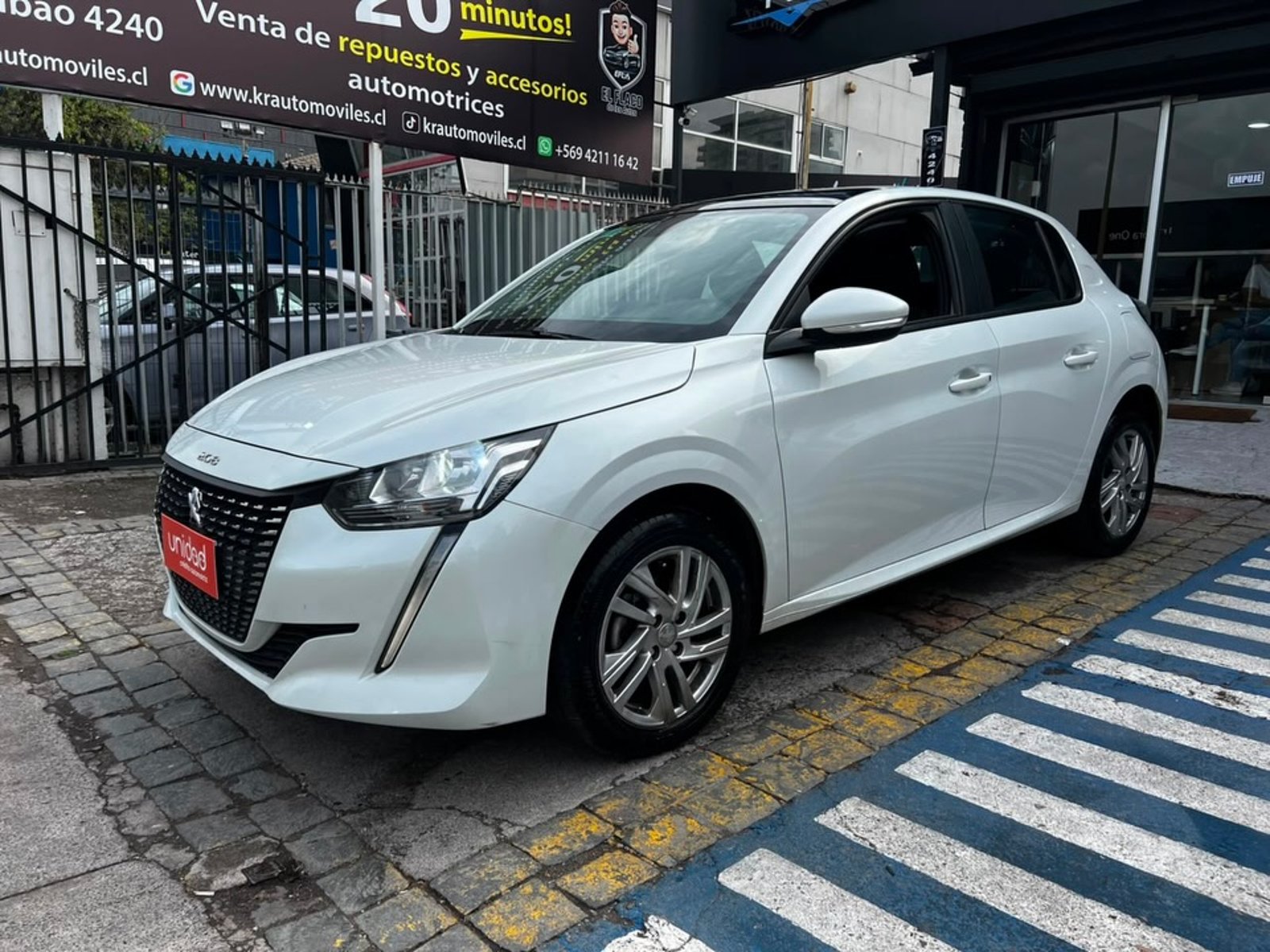Peugeot 208 2023 - Foto 3 de 11