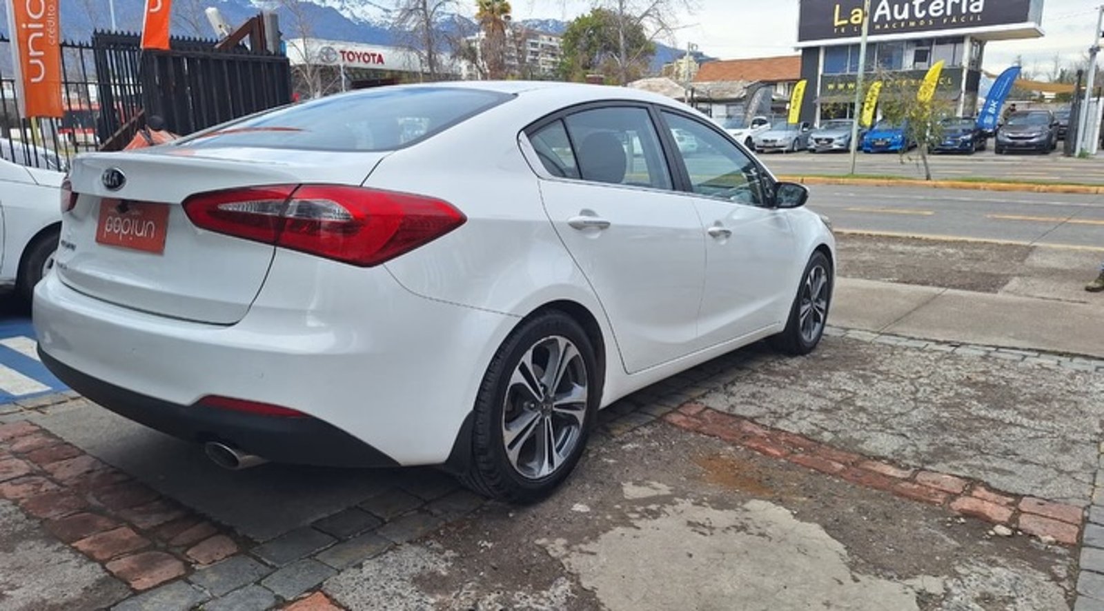 Kia CERATO 2016 - Imagen 6 de 10