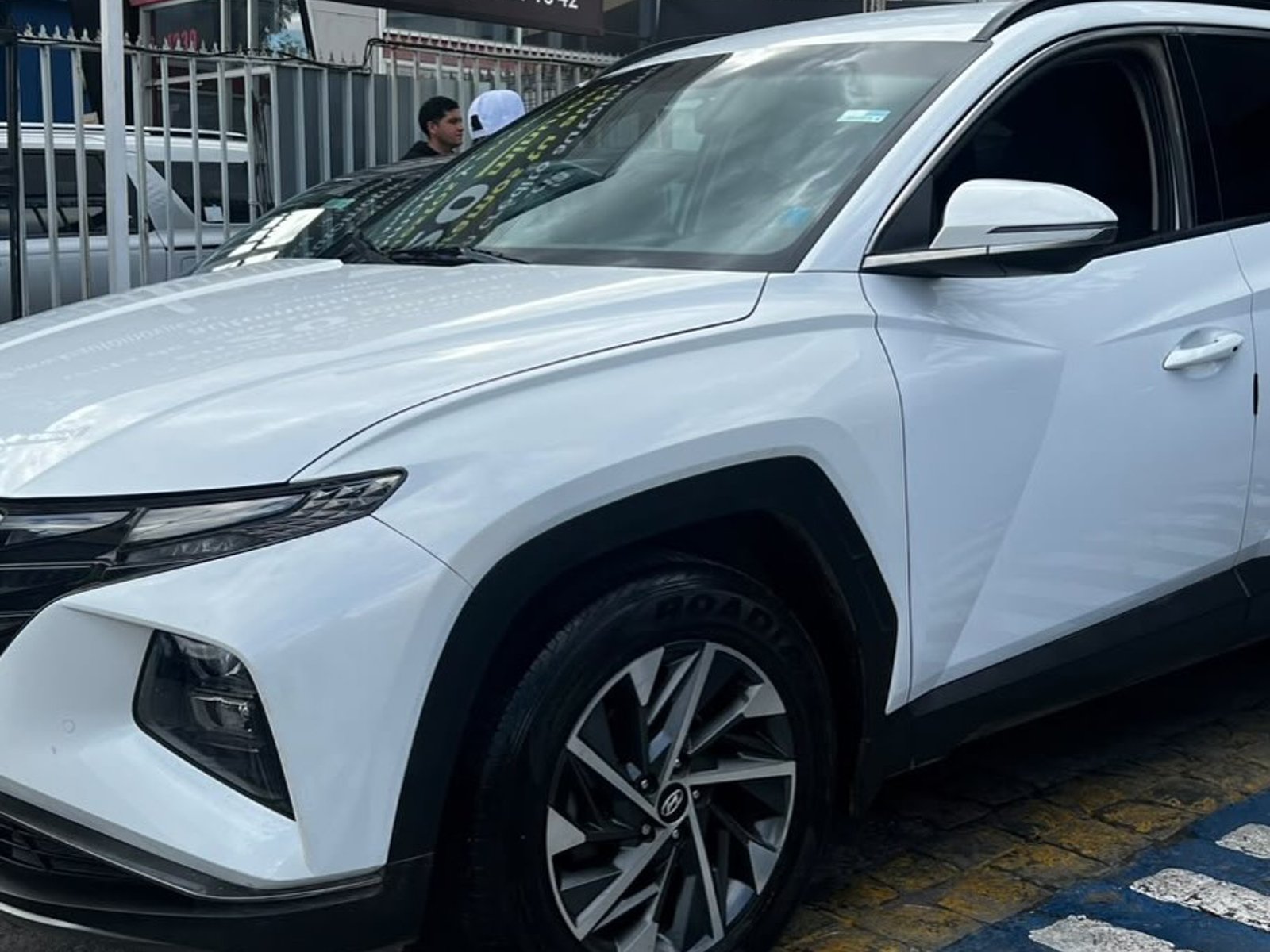 Hyundai TUCSON 2022 - Foto 3 de 10