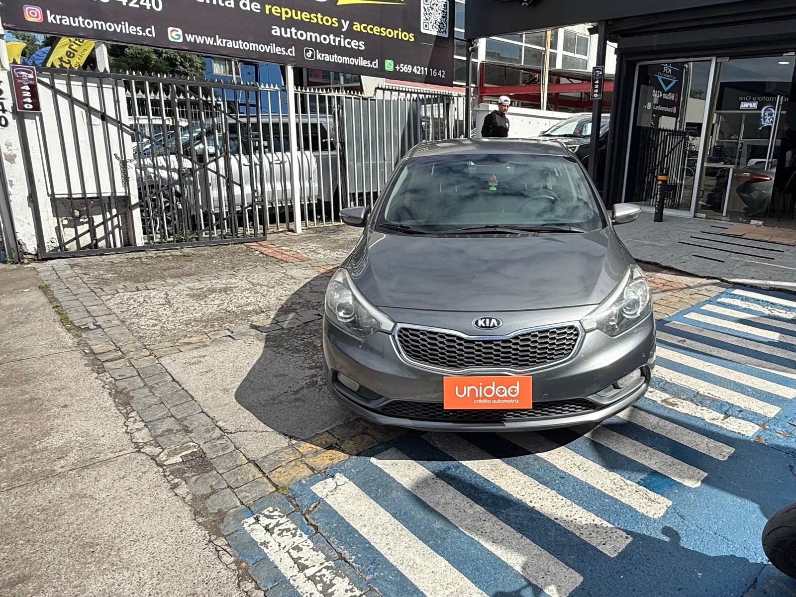Kia CERATO 2016 - Foto 2 de 10