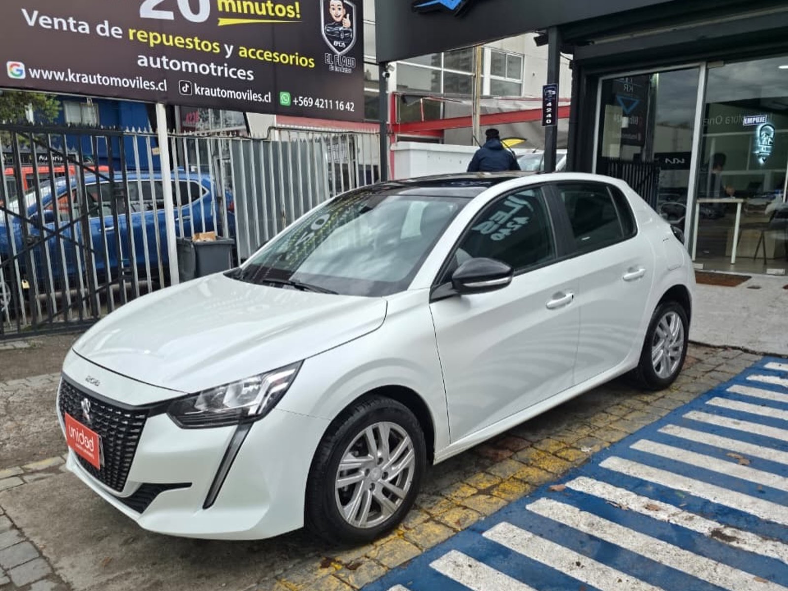 Peugeot 208 2024 - Foto 3 de 11