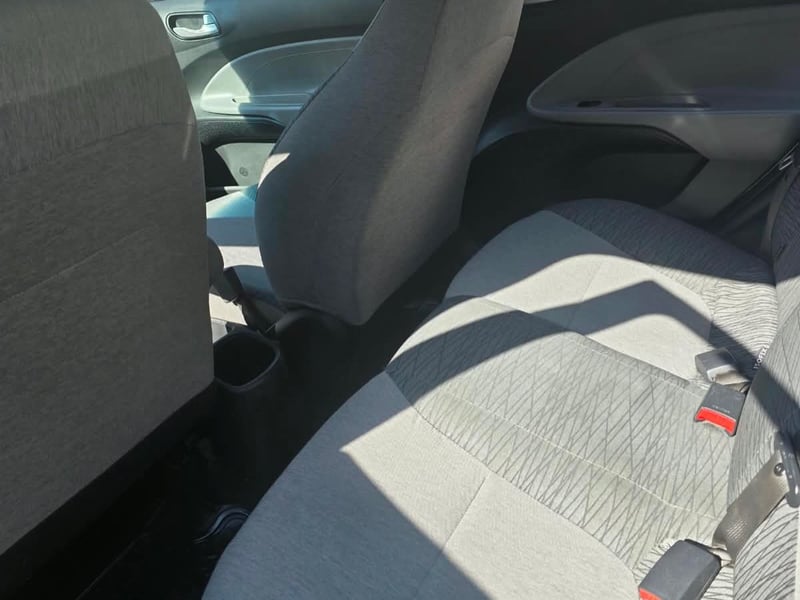 Kia SOLUTO 2022 - Imagen 8 de 10