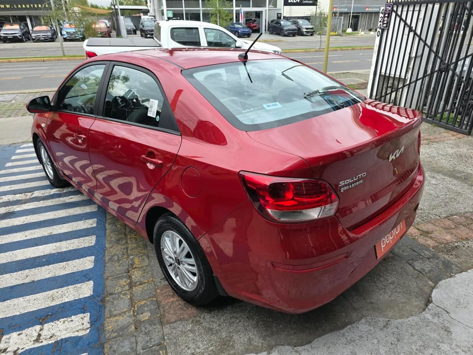 Kia SOLUTO 2024 - Foto 3 de 10