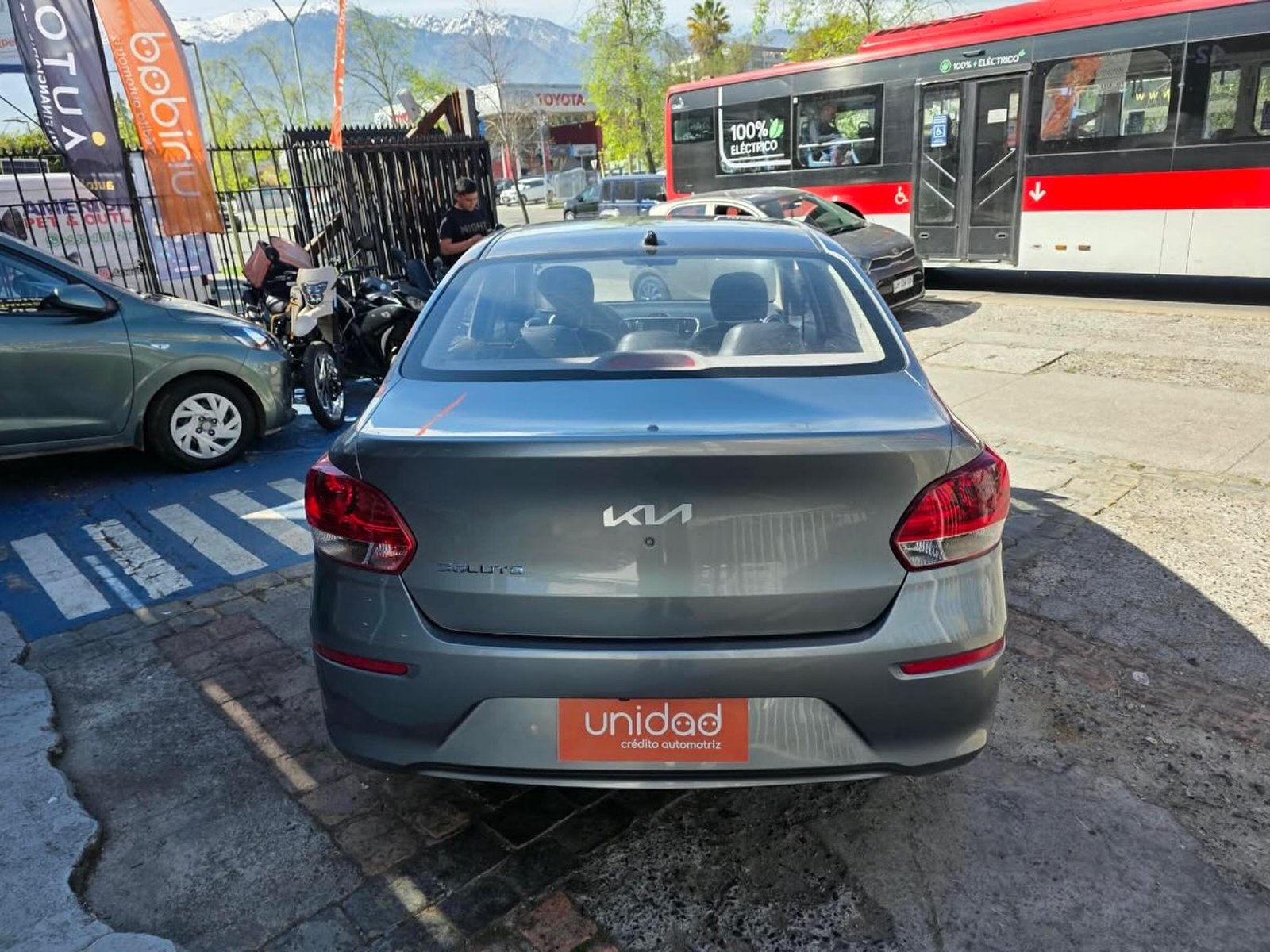 Kia SOLUTO 2022 - Foto 5 de 10
