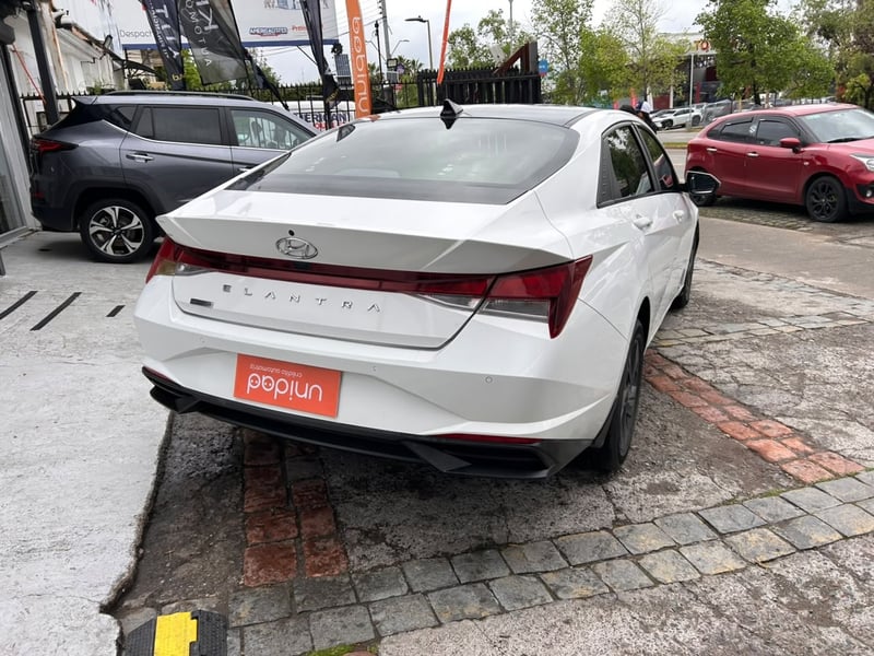 Hyundai ELANTRA 2022 - Imagen 5 de 10