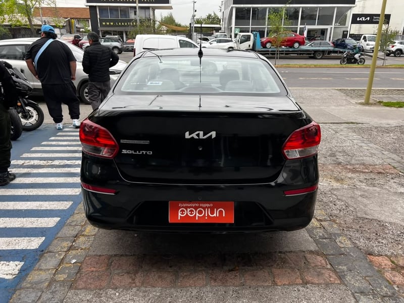 Kia SOLUTO 2024 - Imagen 6 de 10