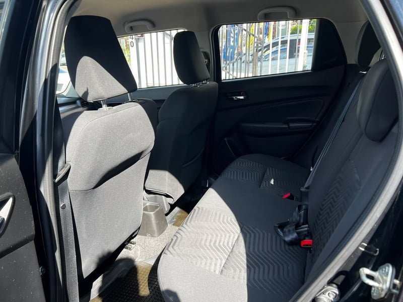 Suzuki SWIFT 2023 - Imagen 9 de 10