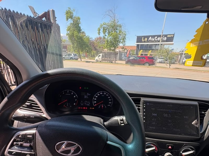 Hyundai ACCENT 2021 - Imagen 8 de 9