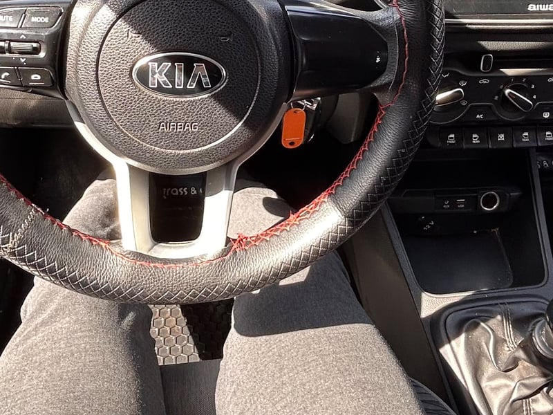Kia SOLUTO 2021 - Imagen 7 de 9
