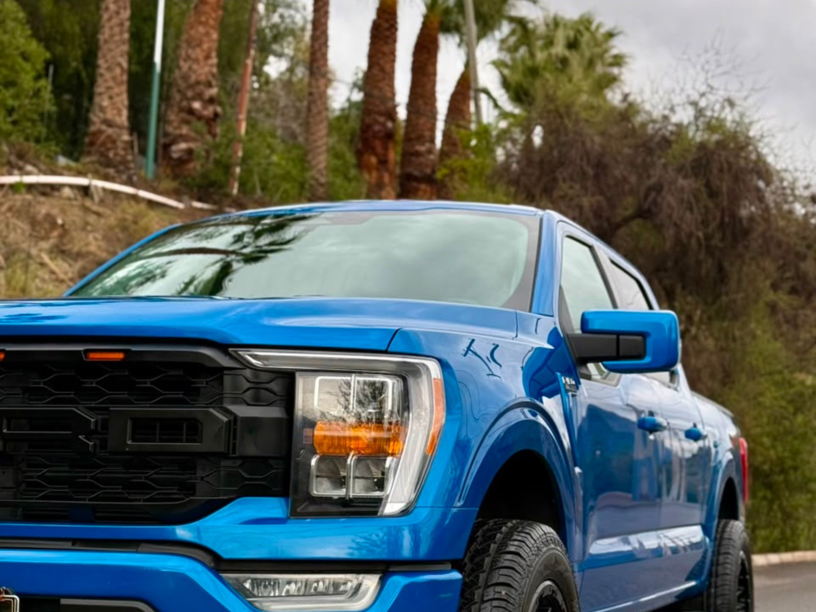 Ford F 150 xlt plus 2021 - Foto 3 de 9