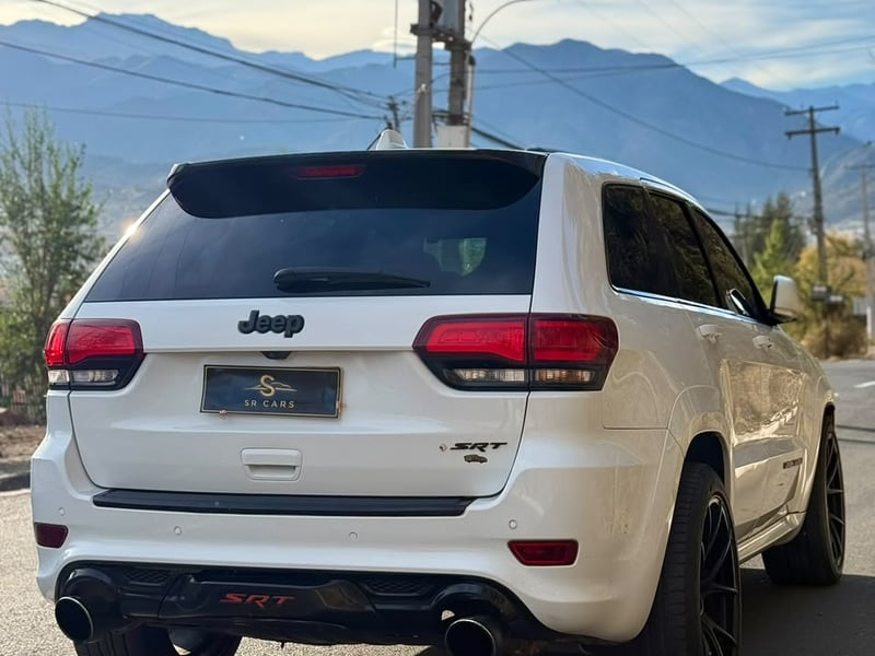 Jeep Grand Cherokee NEW SRT 6.4 2018 - Imagen 4 de 7