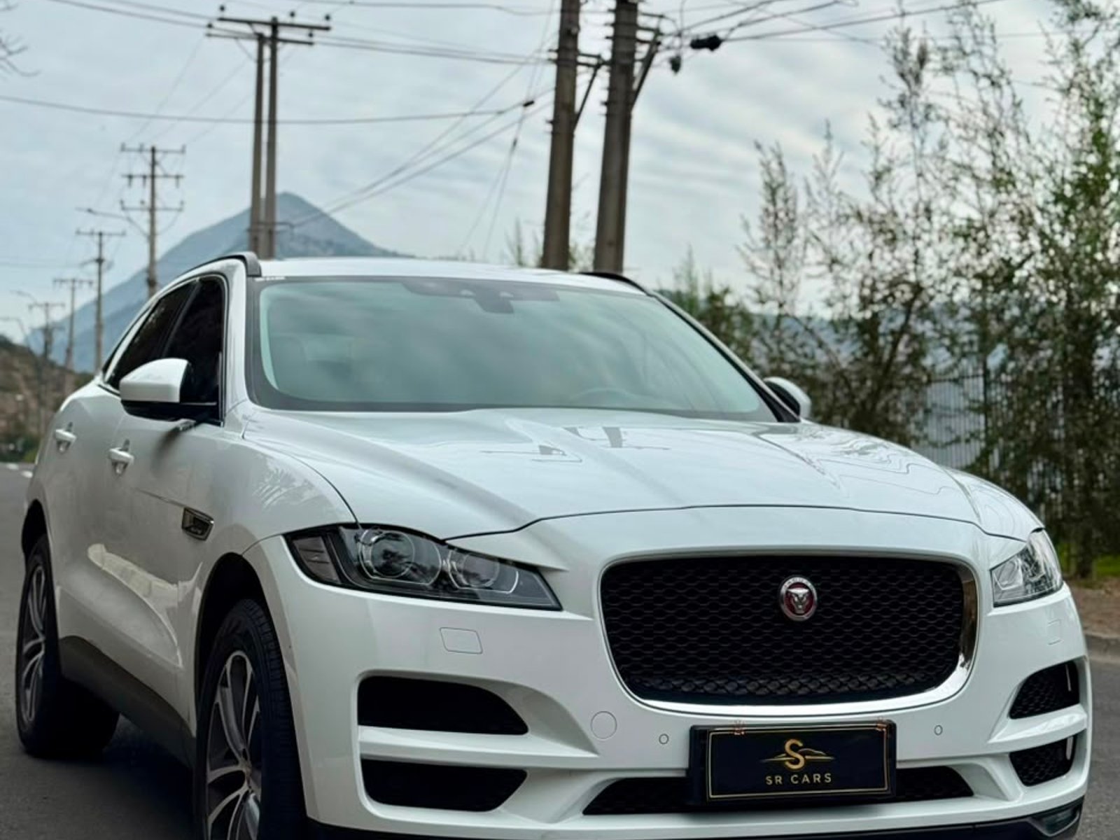 Jaguar F Pace Prestige Supercharged 2017 - Foto 3 de 8