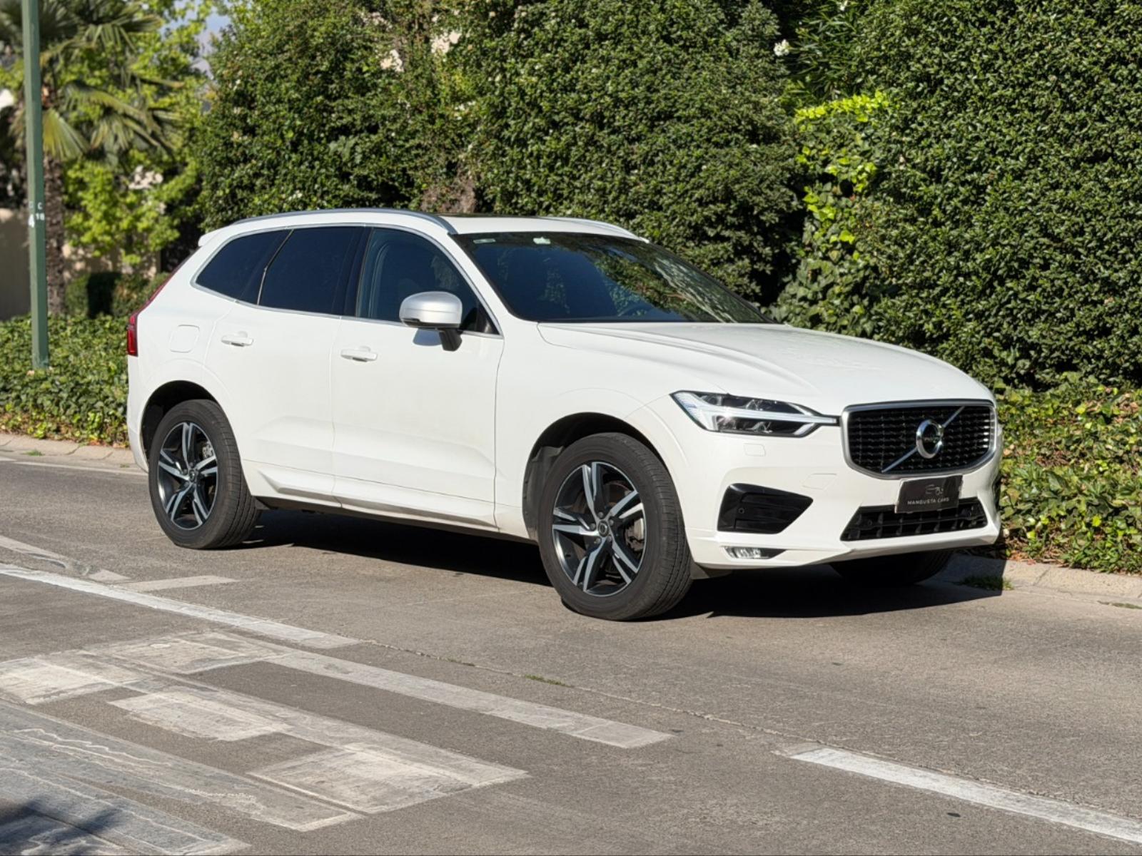 Volvo XC60 T6 R - DESIGN 4WD 2019 - Imagen 3 de 8