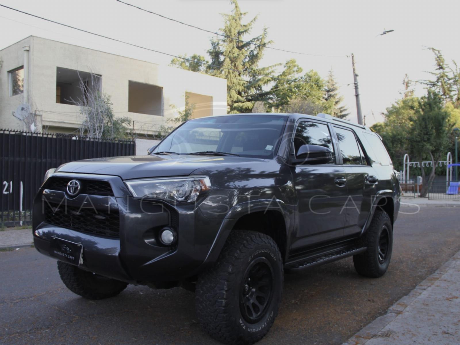 Toyota 4 RUNNER SR5 4X4 , Varios Extras 2015 - Foto 2 de 10