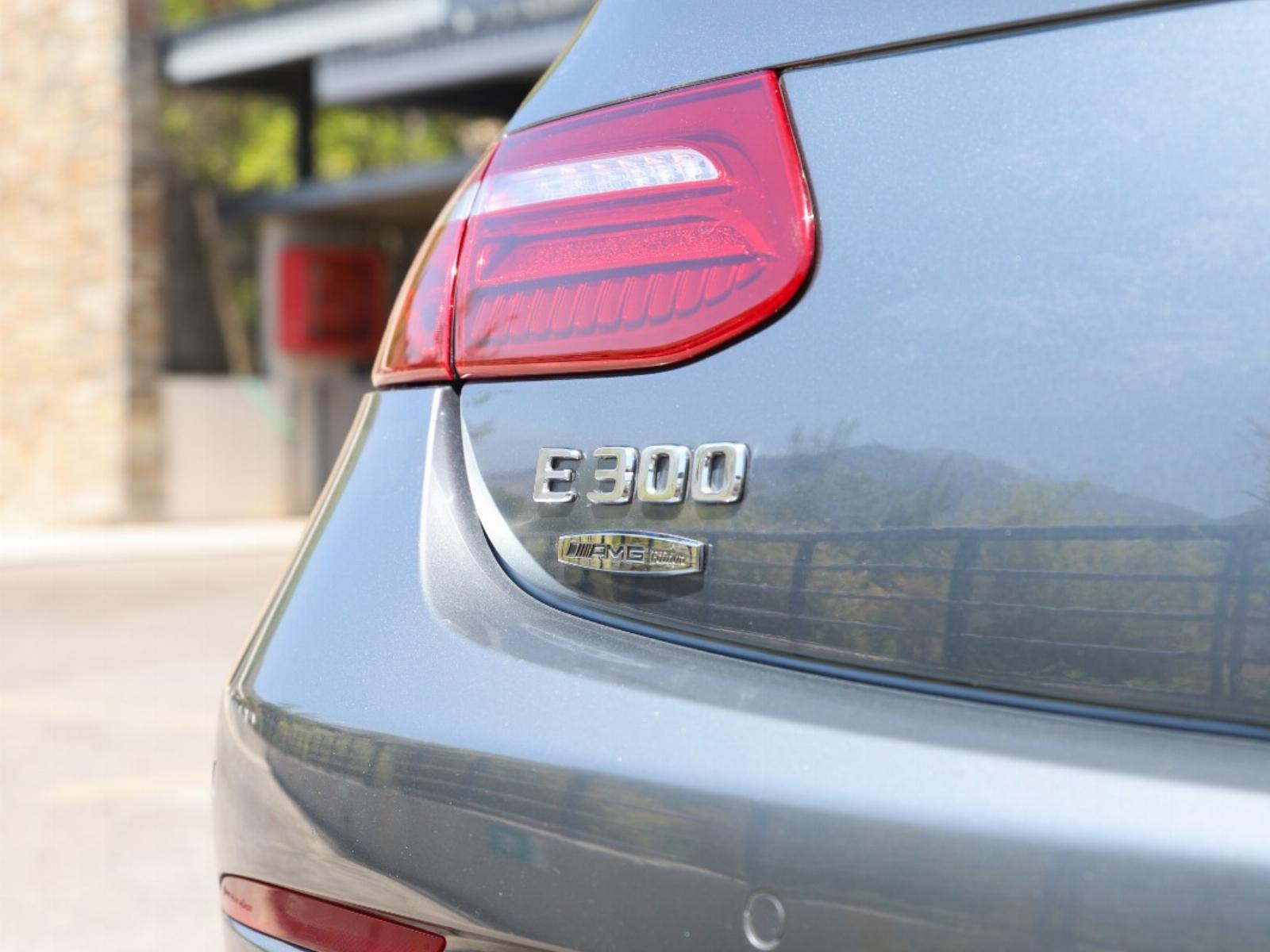 Mercedes-Benz E300 COUPÉ , Excelente estado 2017 - Imagen 8 de 8