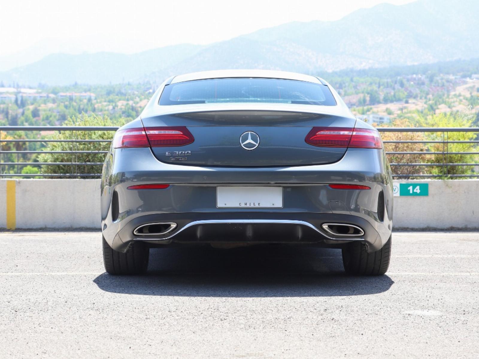 Mercedes-Benz E300 COUPÉ , Excelente estado 2017 - Imagen 6 de 8