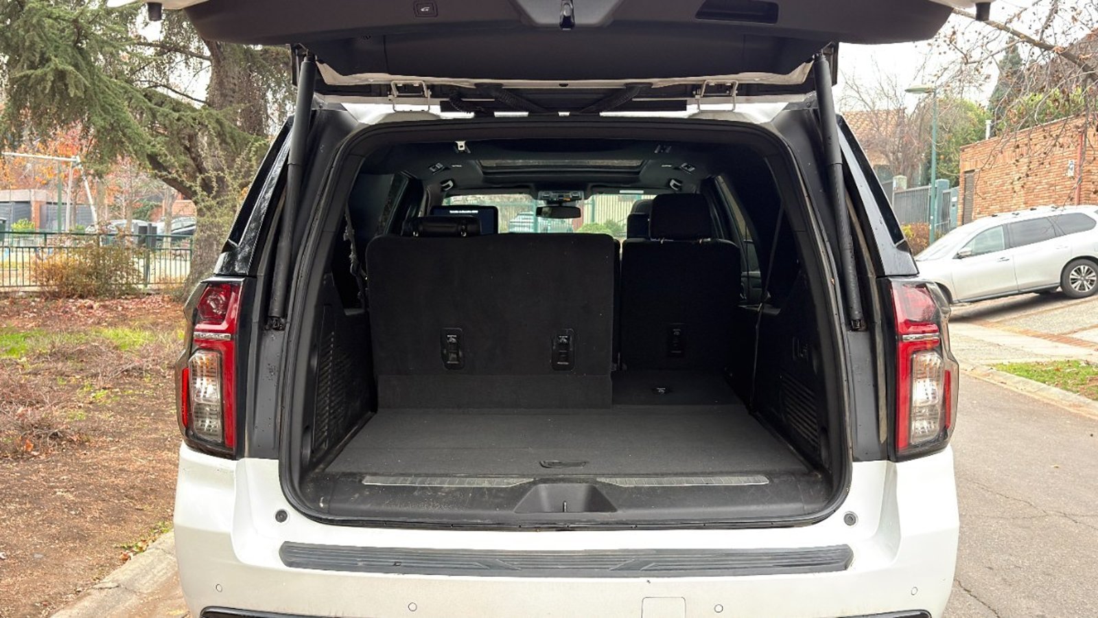 Chevrolet SUBURBAN 5.3 Z71 4WD 2025 - Imagen 7 de 10