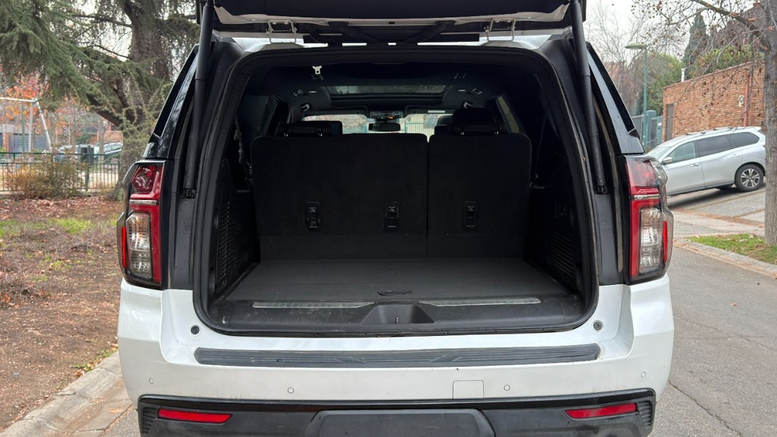 Chevrolet SUBURBAN 5.3 Z71 4WD 2025 - Imagen 8 de 10