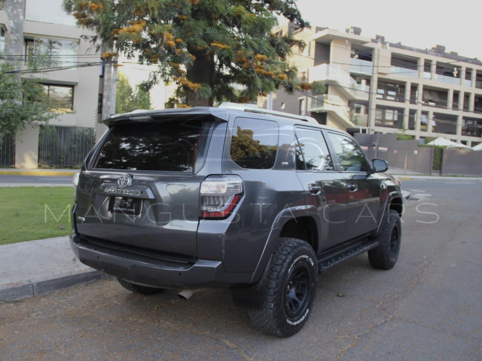 Toyota 4 RUNNER SR5 4X4 , Varios Extras 2015 - Foto 5 de 10