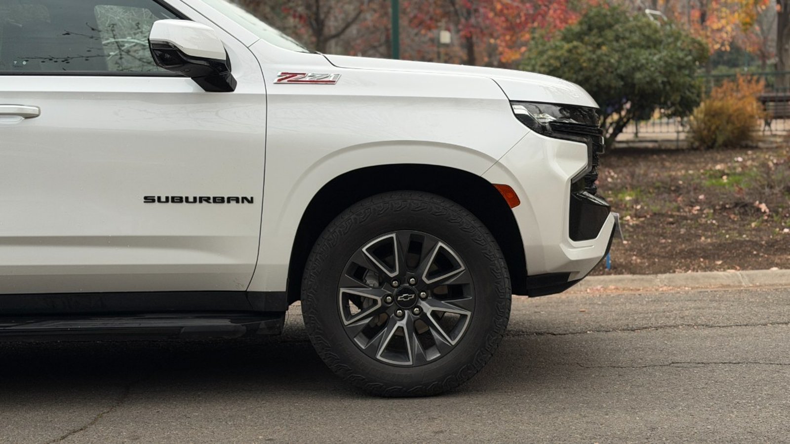 Chevrolet SUBURBAN 5.3 Z71 4WD 2025 - Imagen 4 de 10