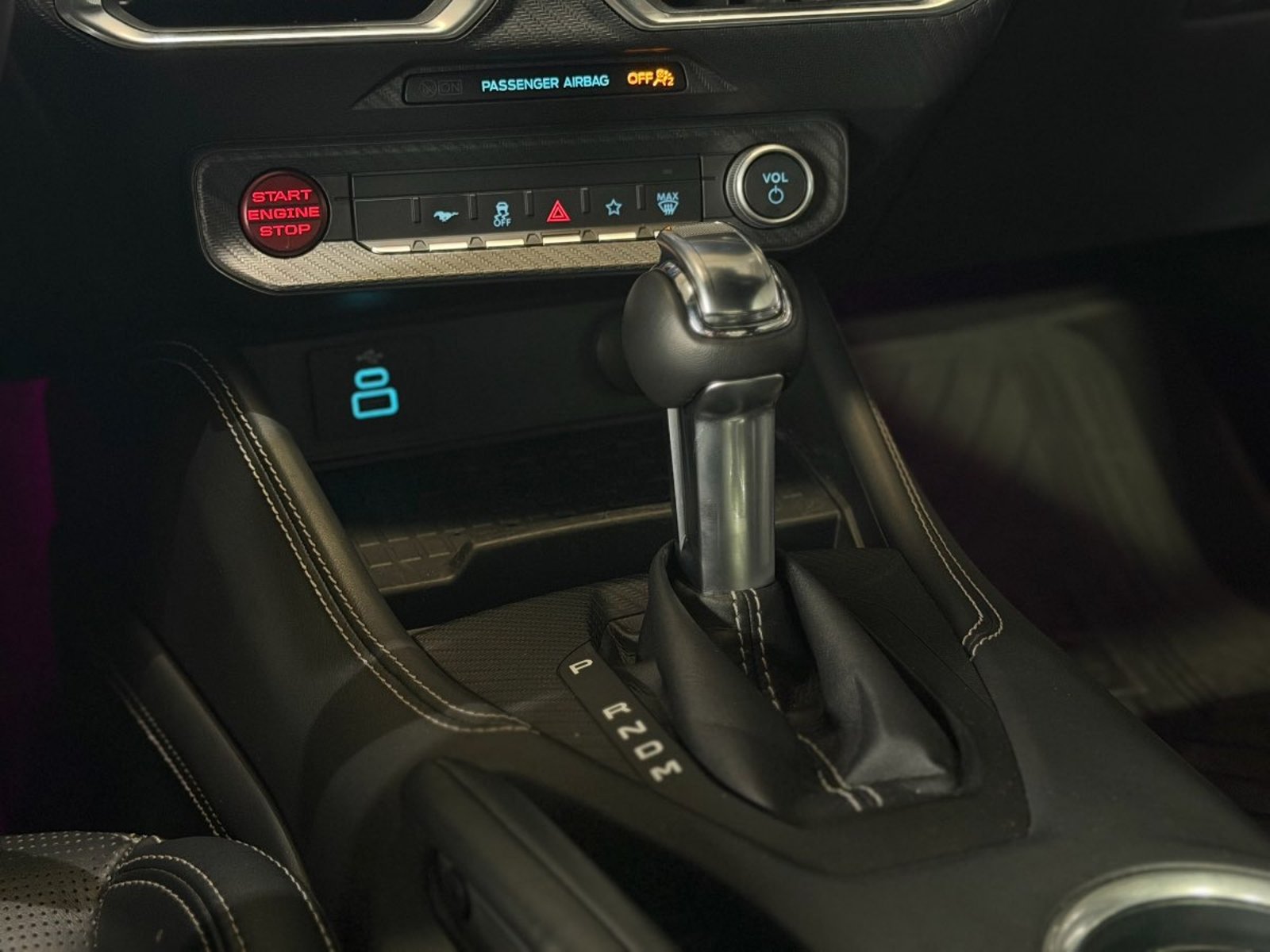 Ford MUSTANG 5.0 GT PREMIUM 4X2 COUPE AT 2P 2024 - Imagen 18 de 19