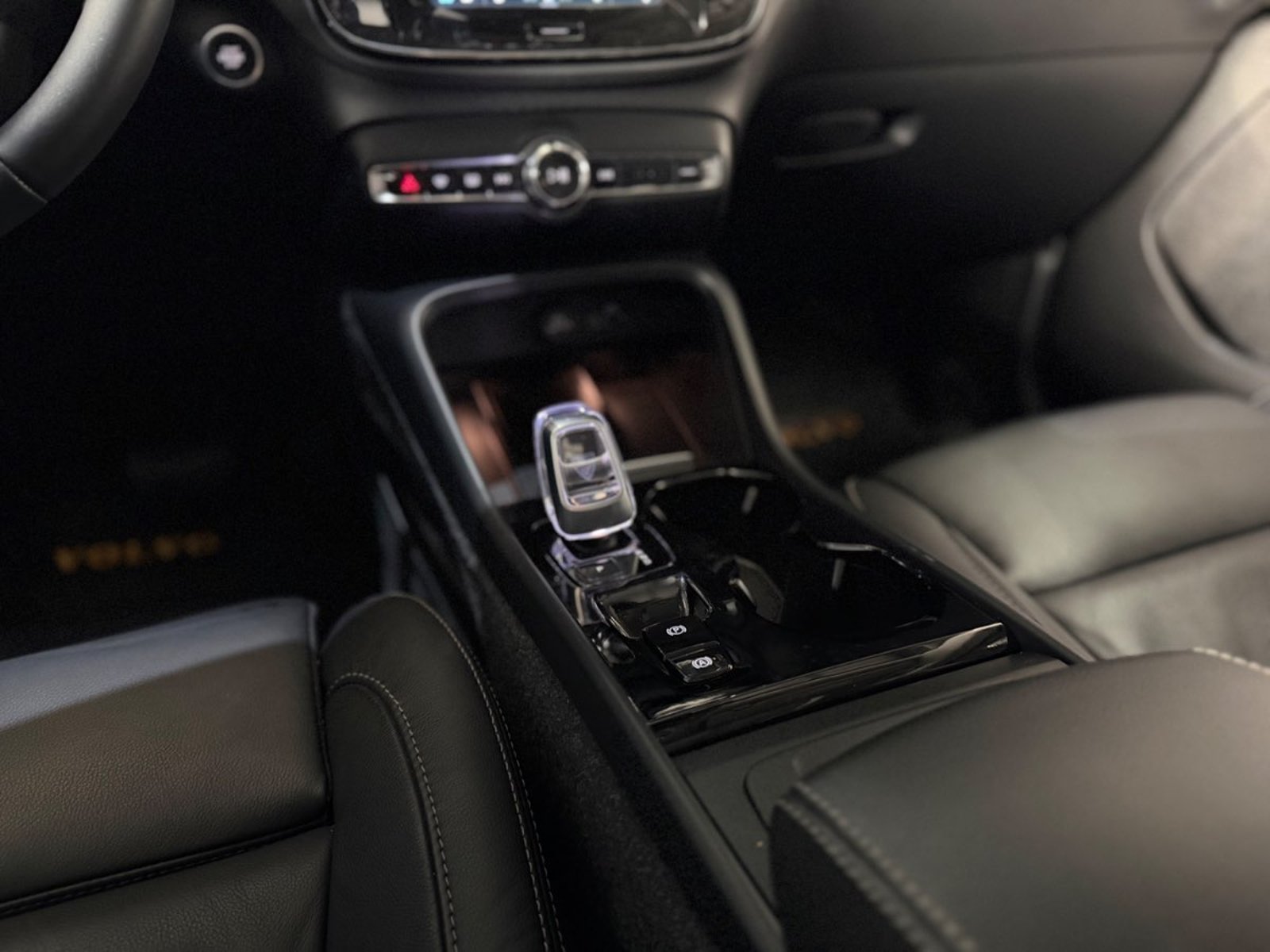 Volvo XC40 2023 - Imagen 17 de 18