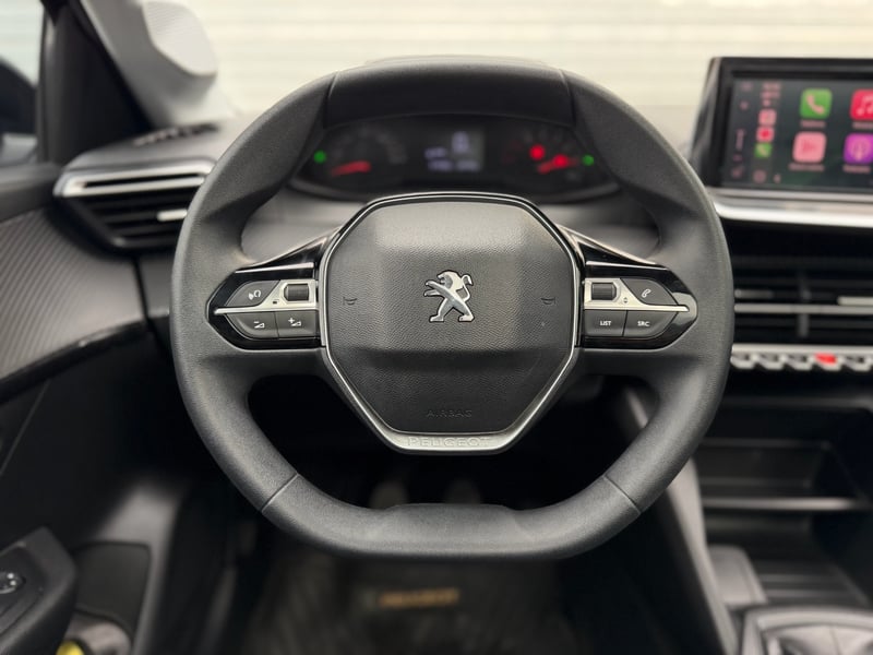 Peugeot 208 Style 1.2 PureTech 2024 - Imagen 8 de 9