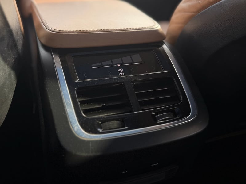 Volvo XC90 D5 Mometum 2017 - Imagen 11 de 20