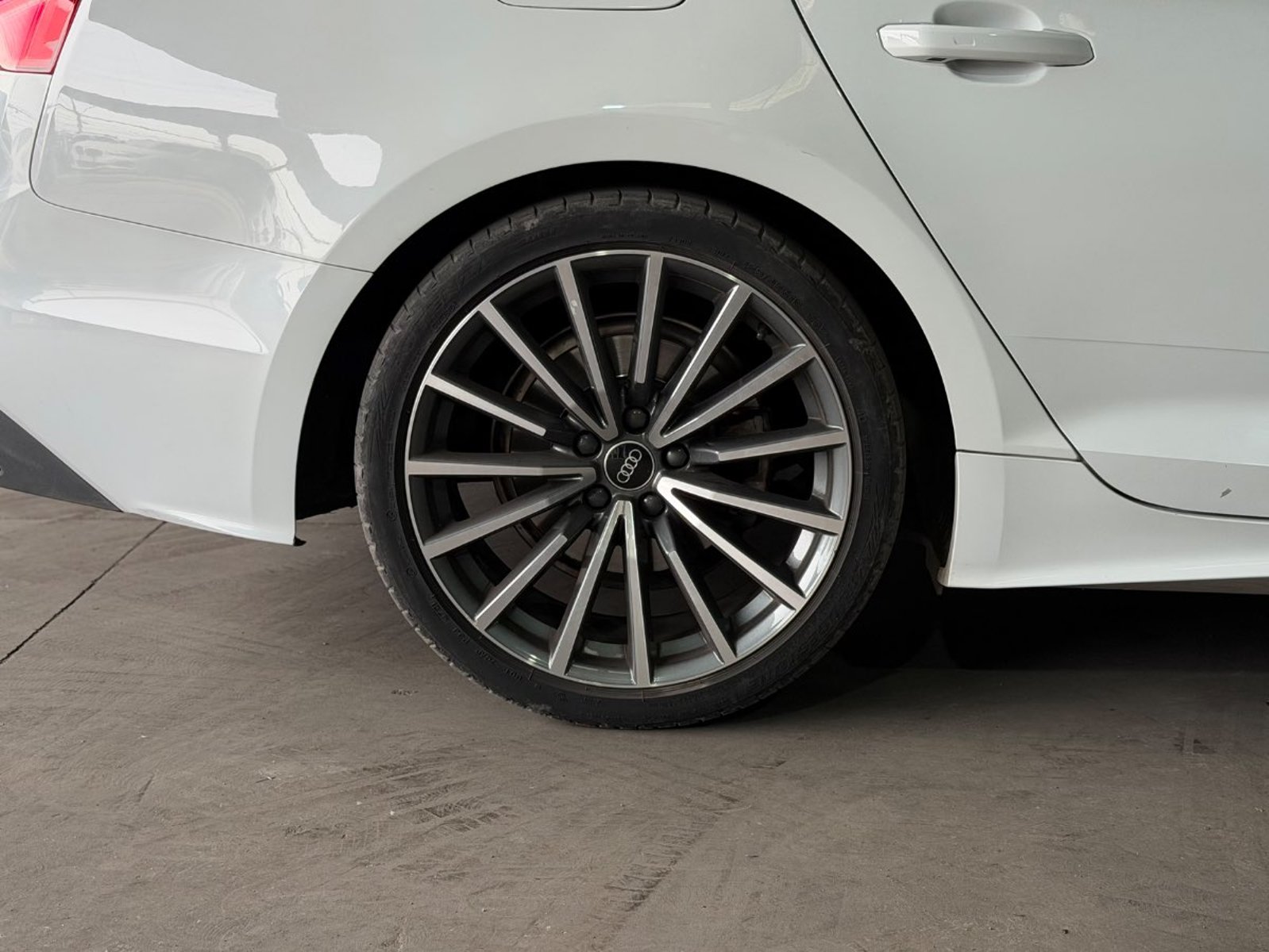 Audi A5 40 TFSI 2023 - Imagen 6 de 18