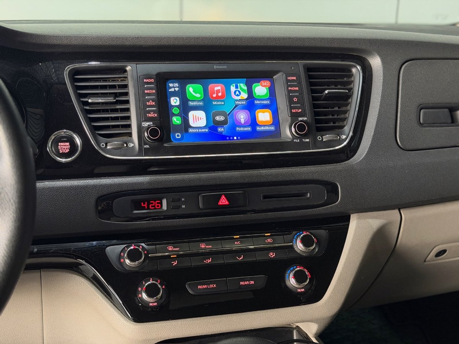 Kia Grand Carnival GLS 3.3 V6 2020 - Imagen 14 de 15