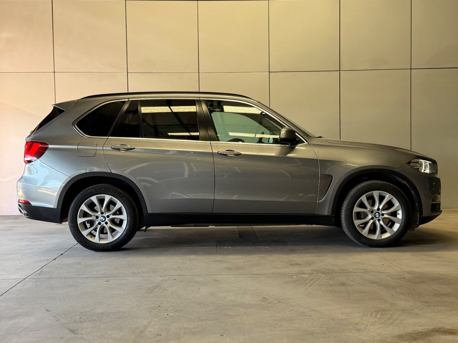 BMW X5 3.0 AUT 2017 - Foto 4 de 17