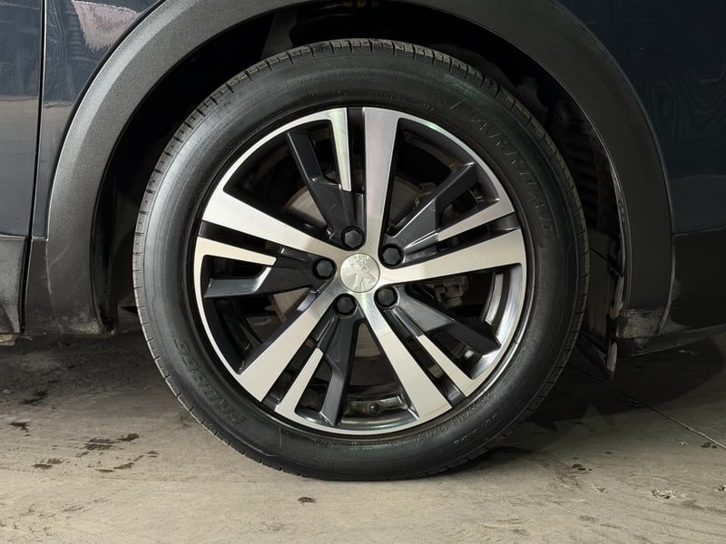 Peugeot 3008 BLUE HDI 130 1.5 AUT 2021 - Imagen 6 de 14