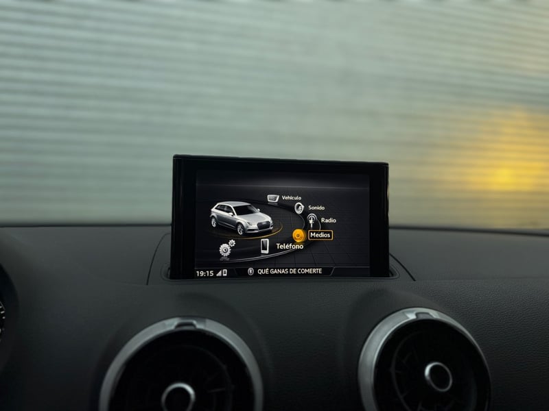 Audi A3 35 TFSI 2019 - Imagen 12 de 18