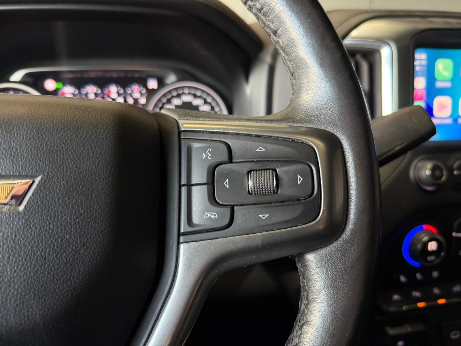 Chevrolet SILVERADO 1500 LTZ 5.3 V8 2022 - Imagen 10 de 12