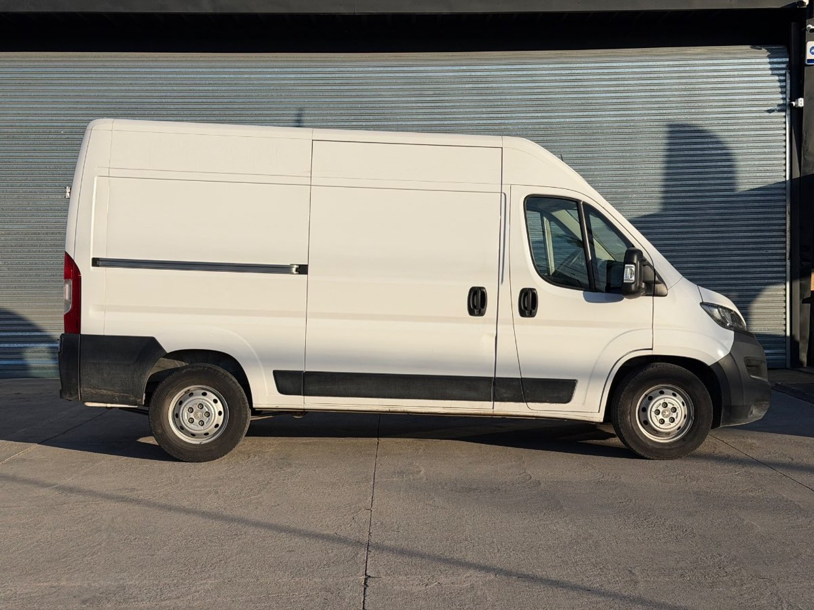 Peugeot Boxer L2H2 2025 - Foto 4 de 15