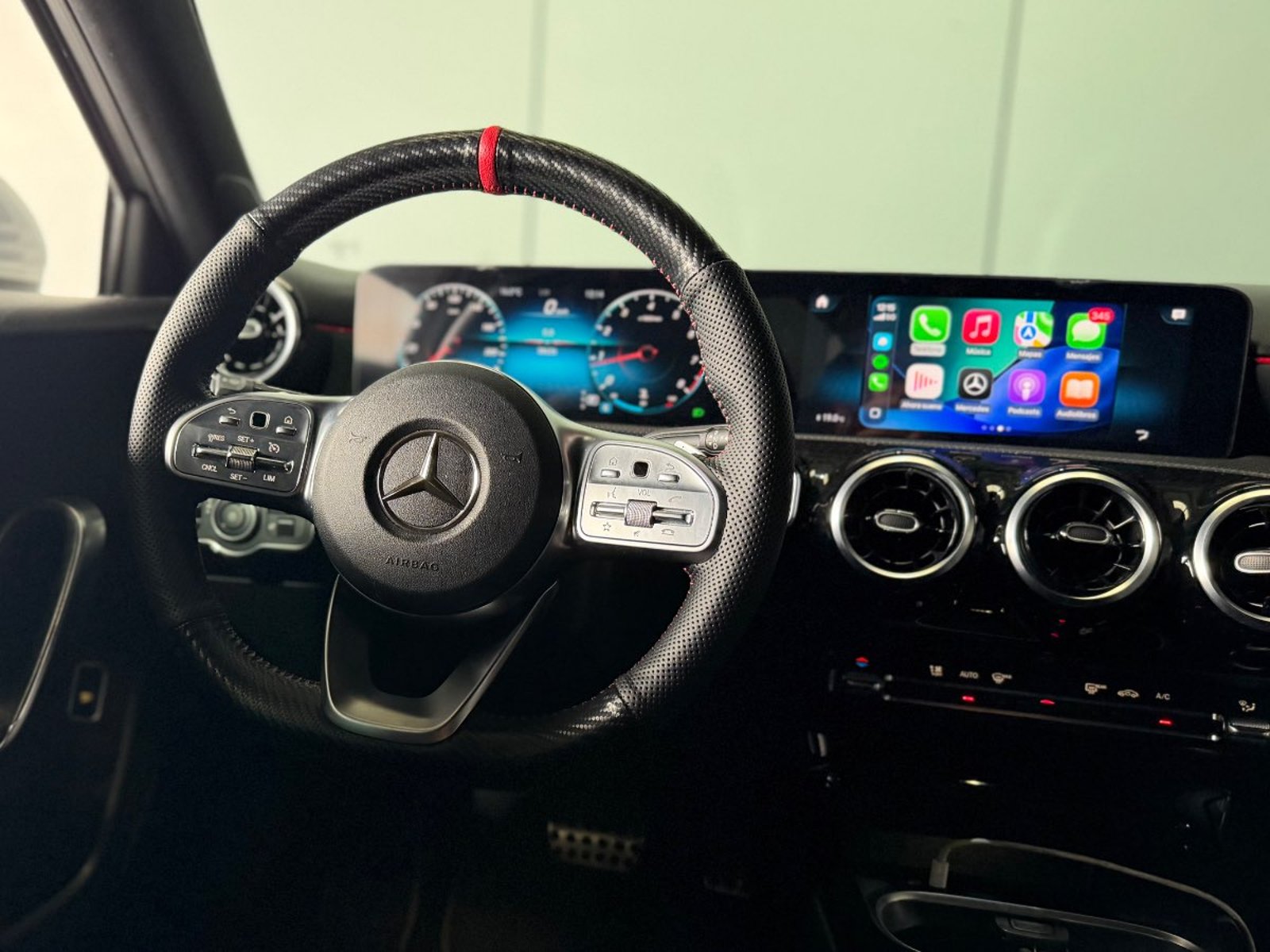 Mercedes-Benz A 200 2022 - Imagen 11 de 16