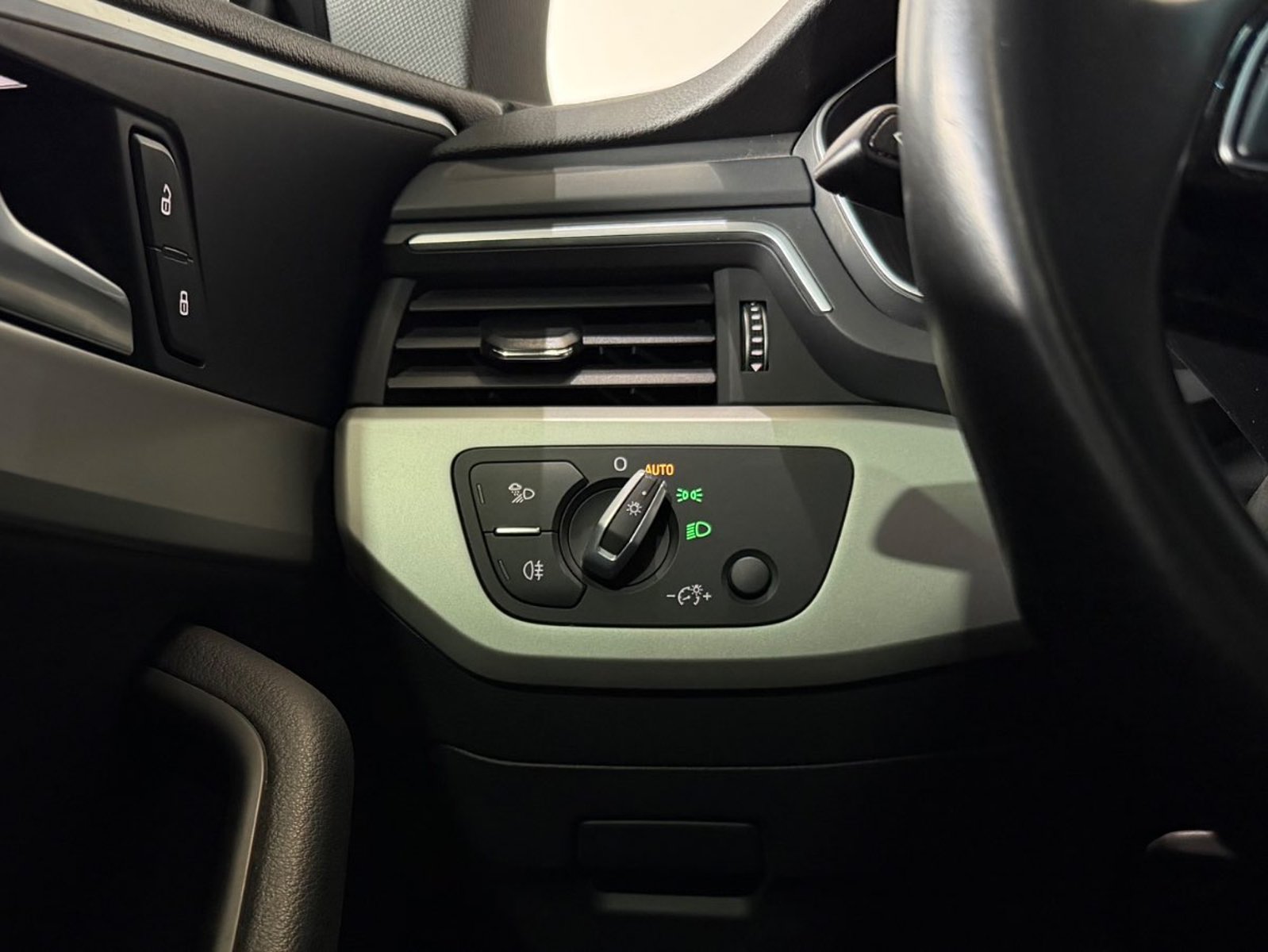 Audi A5 40 TFSI 2023 - Imagen 16 de 18