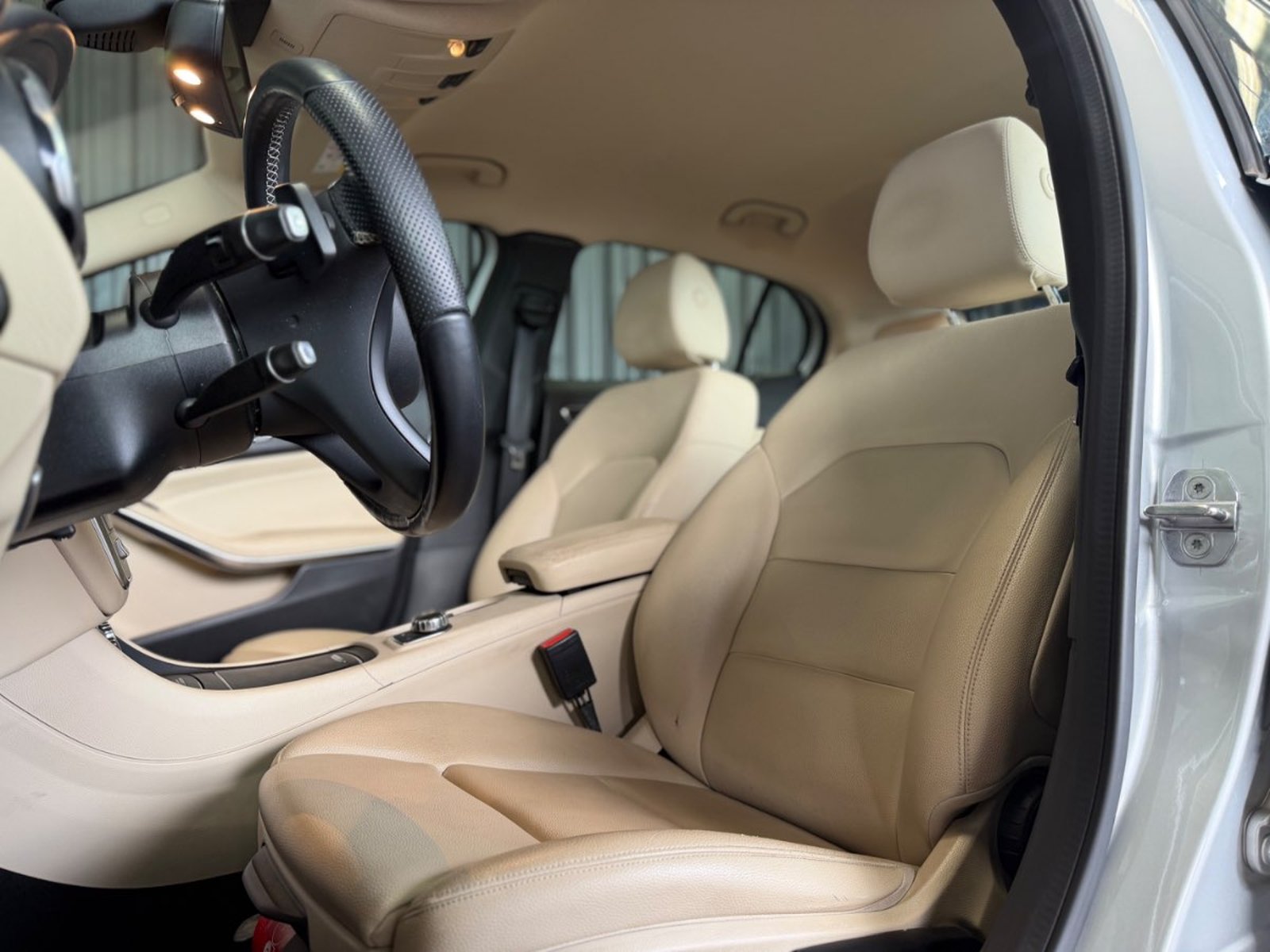Mercedes-Benz GLA 200 2019 - Imagen 10 de 16