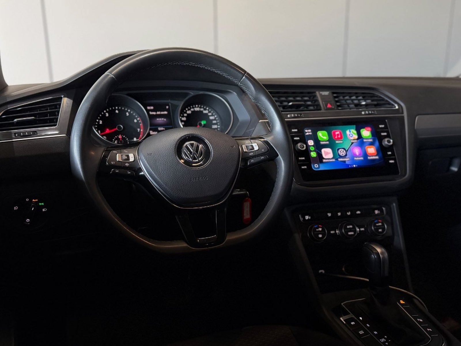 VOLKSWAGEN TIGUAN 2021 - Imagen 11 de 12