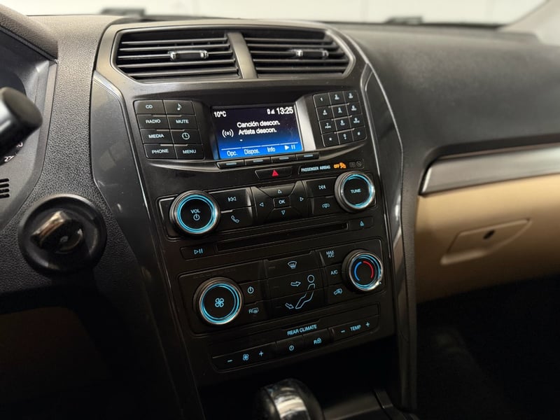 Ford EXPLORER ECOBOOST LTD 2.3 AUT 2017 - Imagen 7 de 9