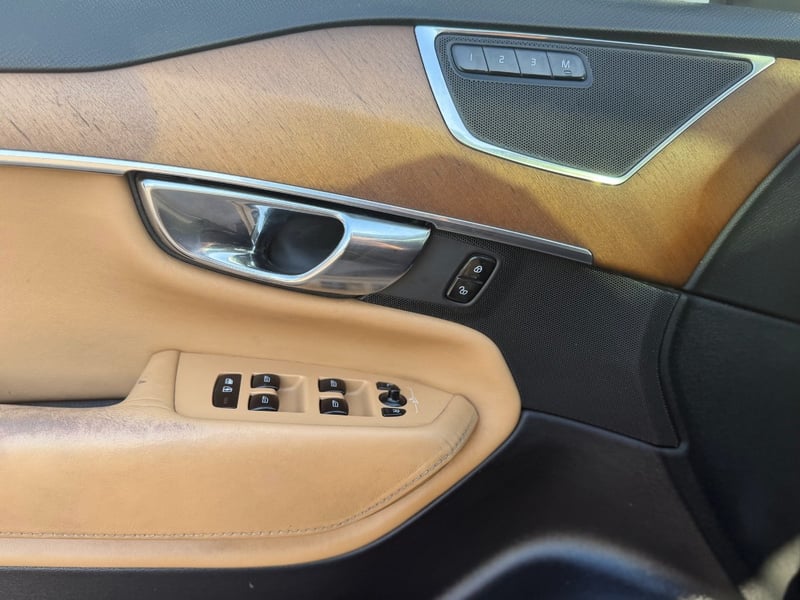 Volvo XC90 D5 Mometum 2017 - Imagen 10 de 20