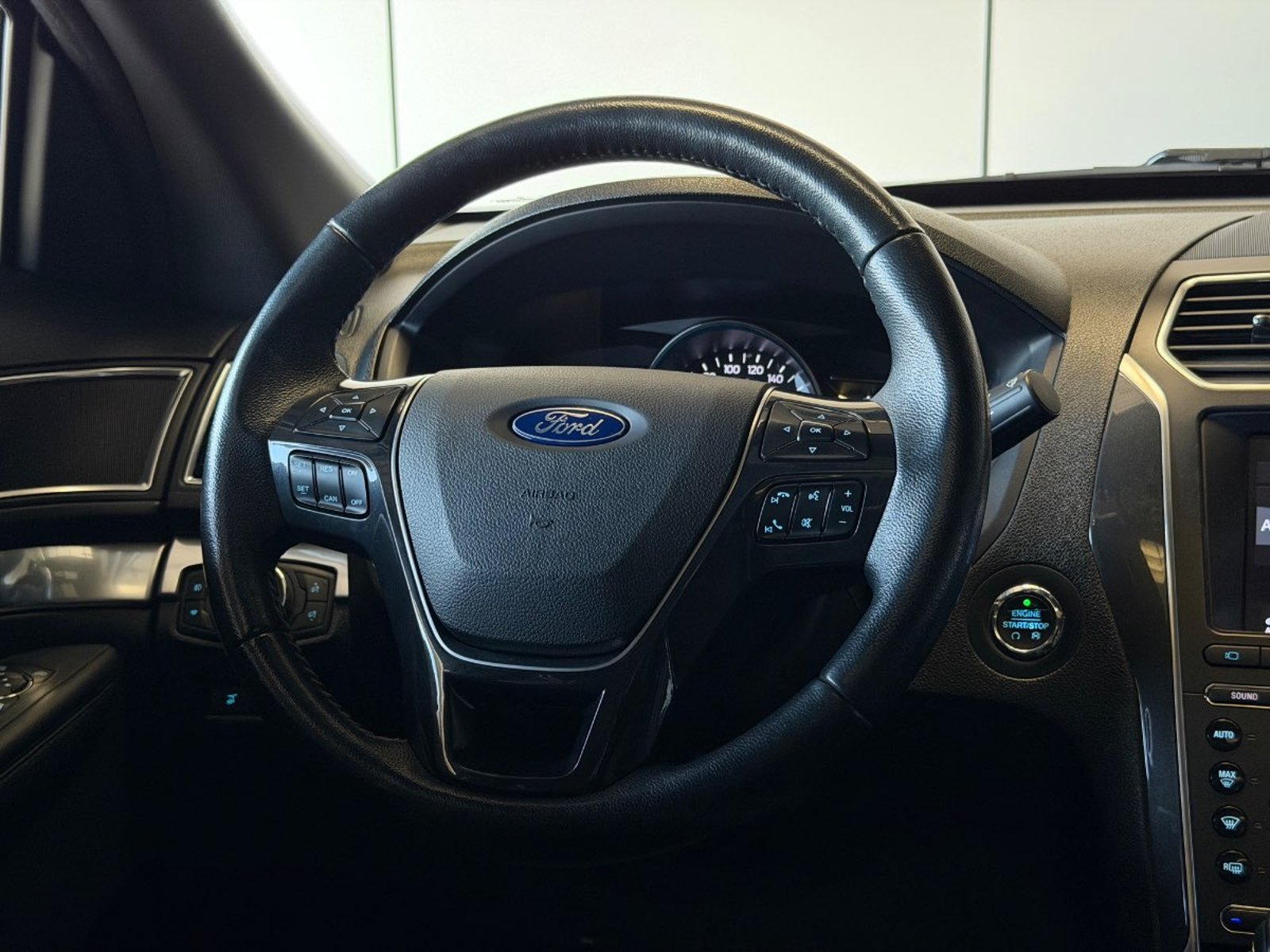 FORD EXPLORER Limited EcoBoost 2.3 2018 - Imagen 16 de 20
