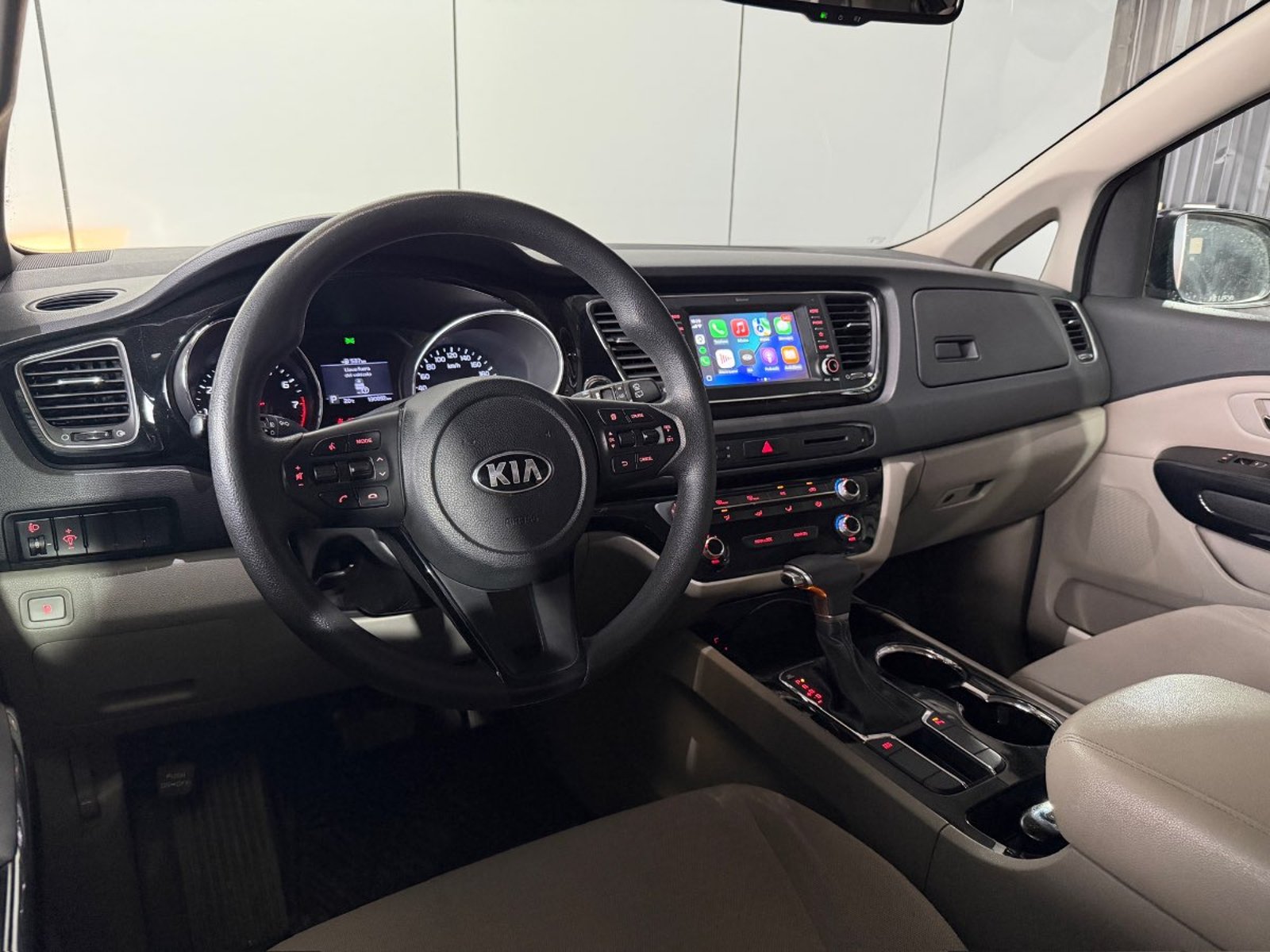 Kia Grand Carnival GLS 3.3 V6 2020 - Imagen 12 de 15